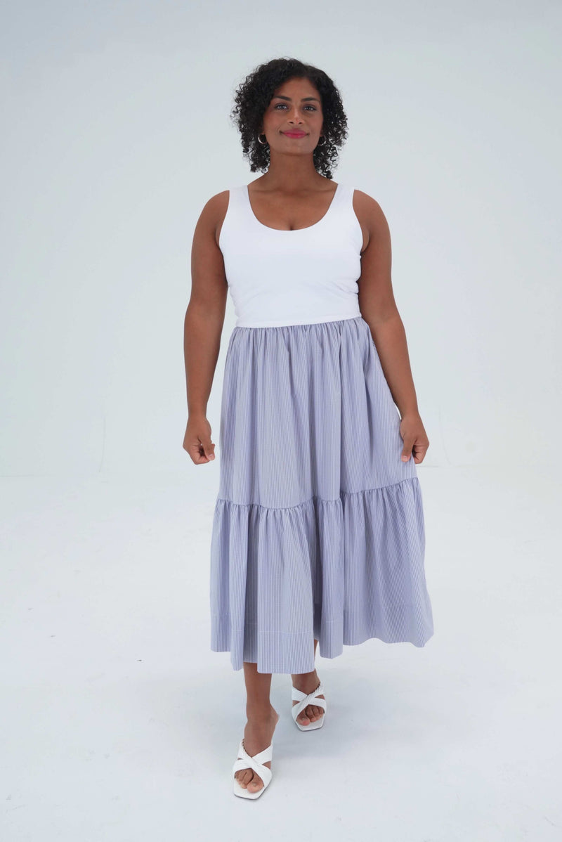 Dress with pockets and built in shelf bra in dove gingham size large