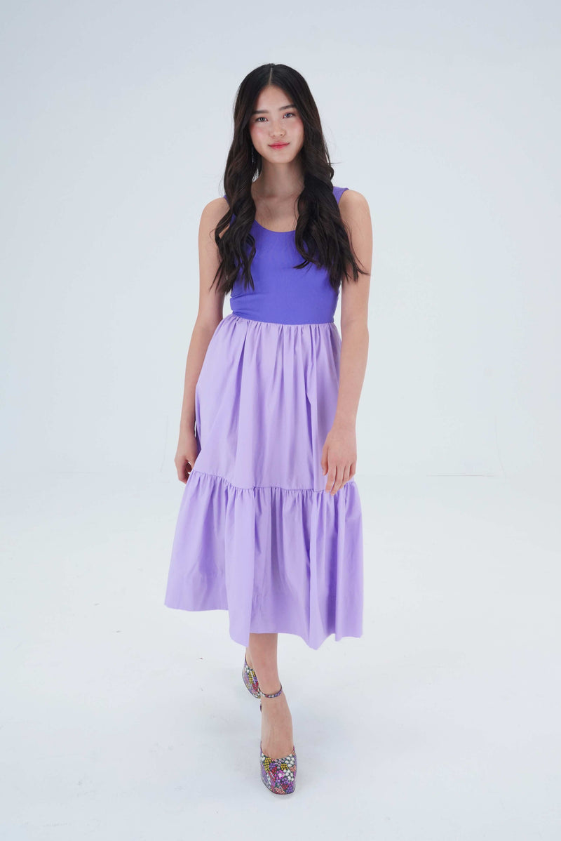 Dress with pockets and built in shelf bra in lilac size extra small