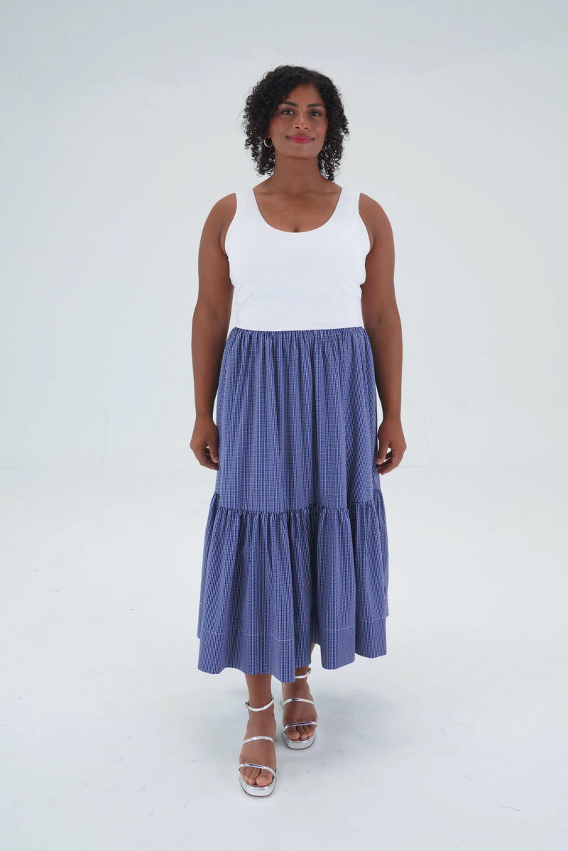 Dress with pockets and built in bra in navy blue gingham size large